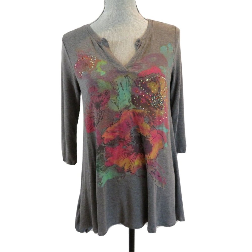 A La Tzarina Top Size M Tunic Gray V-Neck Embellished Rhinestones Split V-Neck